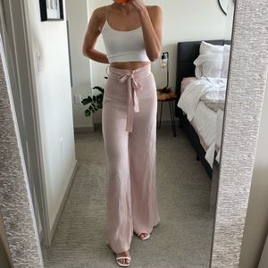 Flynn Skye light pink flowy pants